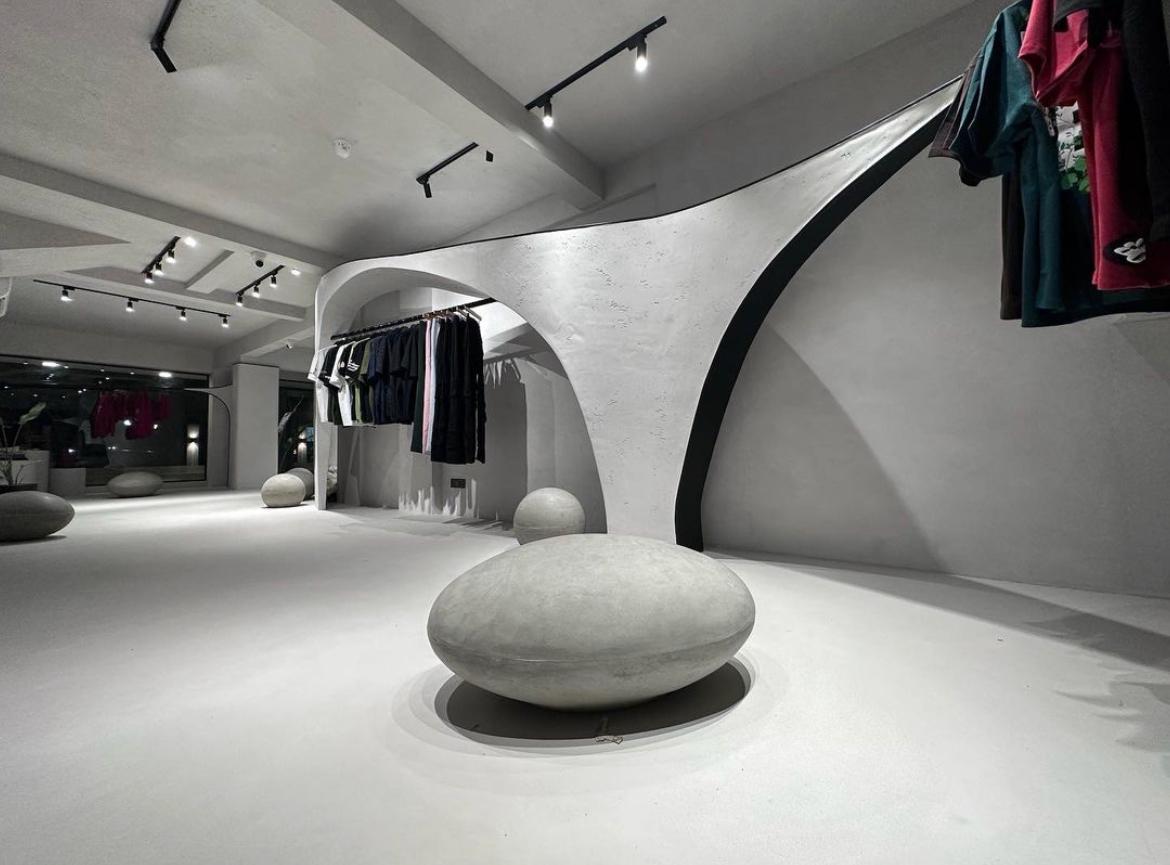 WhatsApp Image 2025-10-14 at 23.44.31